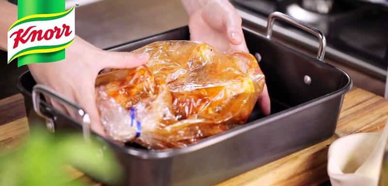 </ "پختن مرغ با ادویه کنور در پلاستیک پخت "=jpg" alt.طرز-تهیه خوراک-مرغ"=img src>